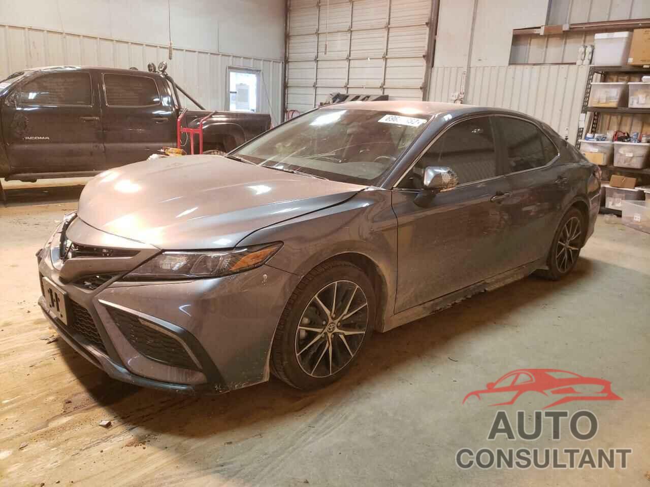 TOYOTA CAMRY 2022 - 4T1G11AK0NU698915
