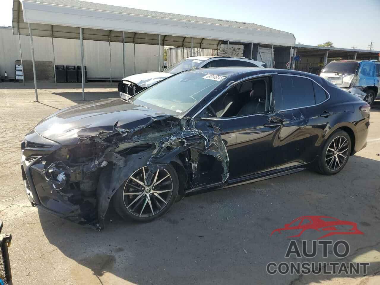 TOYOTA CAMRY 2022 - 4T1G11AK8NU009543