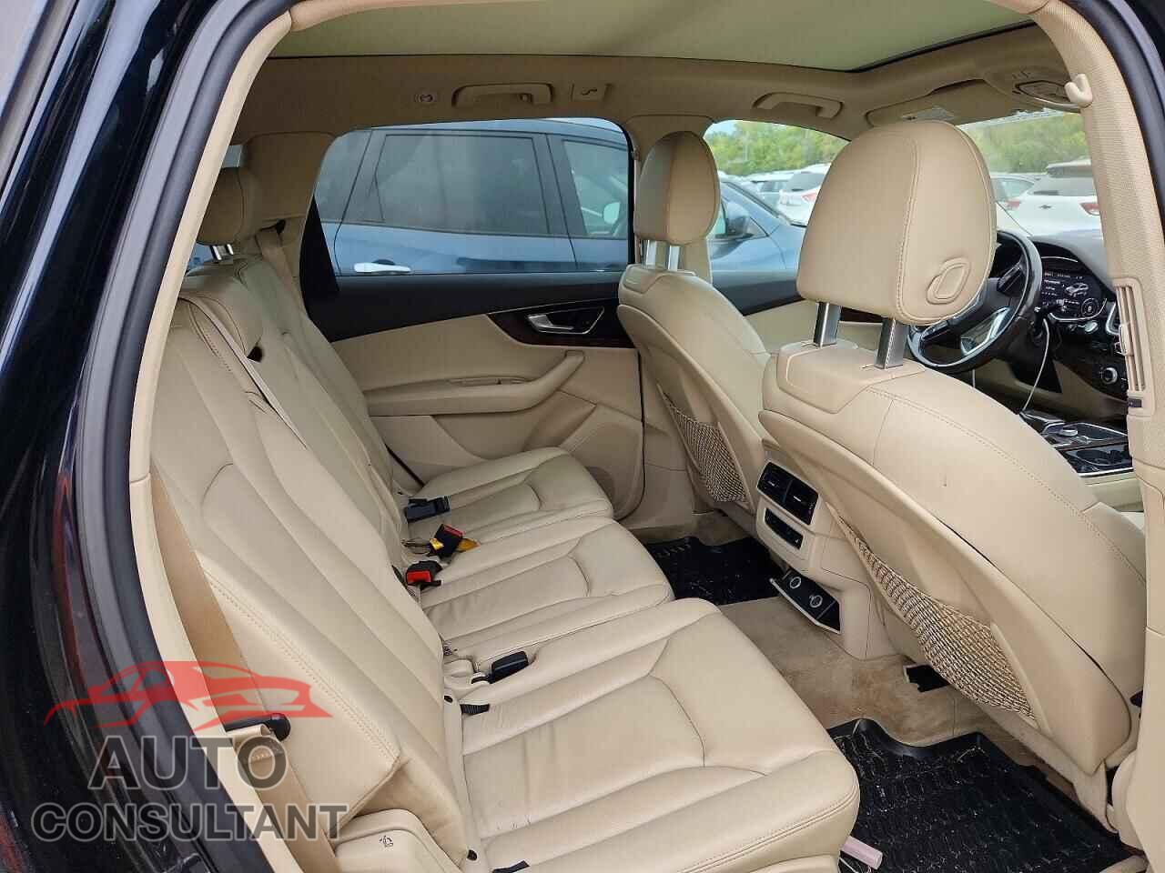 AUDI Q7 2017 - WA1LAAF71HD036508
