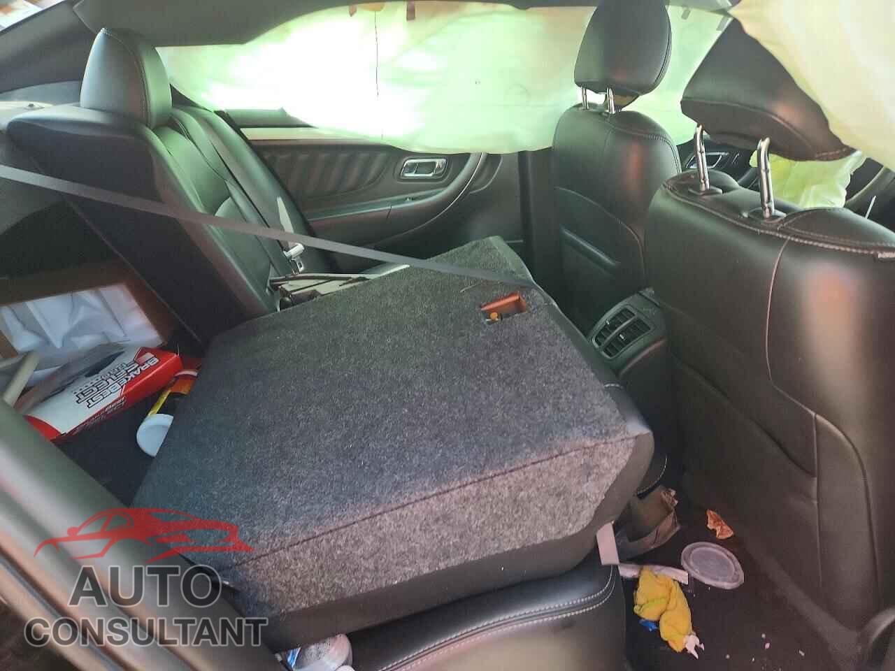 FORD TAURUS 2015 - 1FAHP2E86FG156574