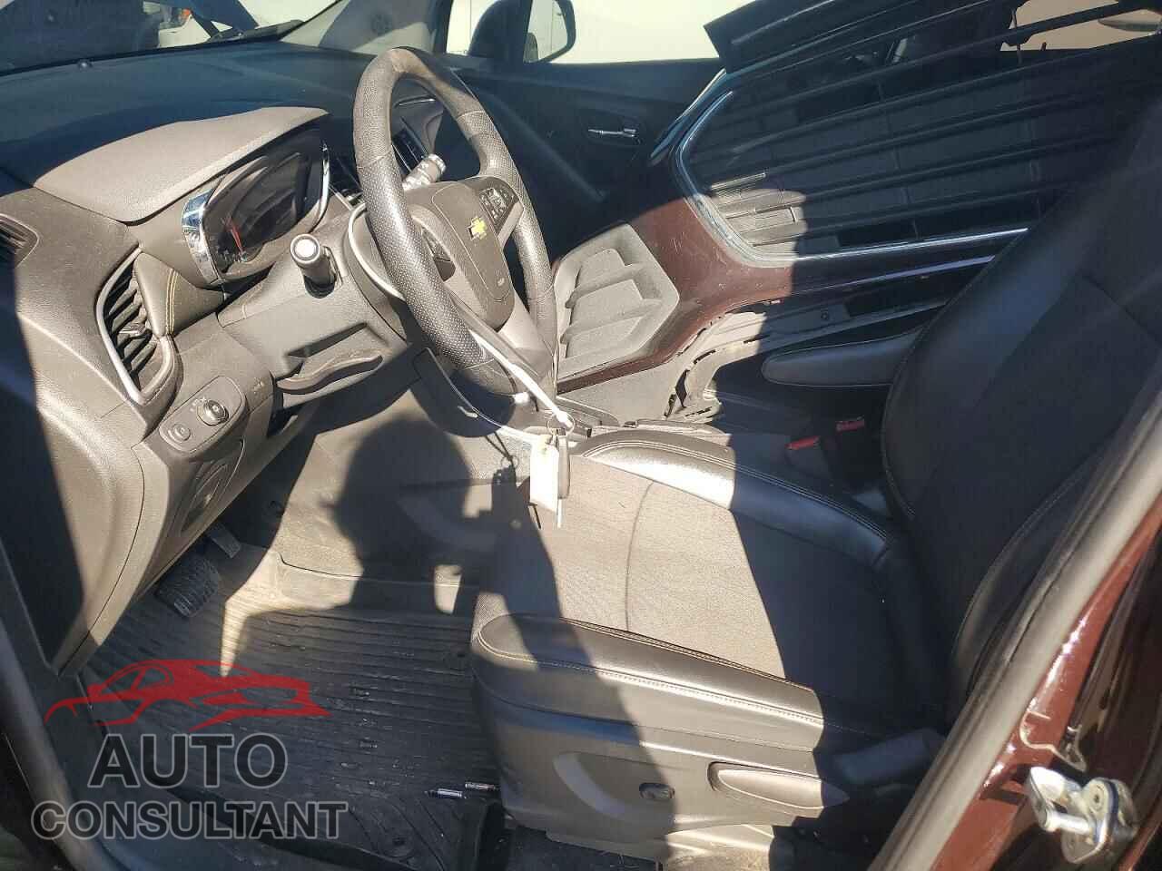 CHEVROLET TRAX 2021 - KL7CJLSB4MB329186