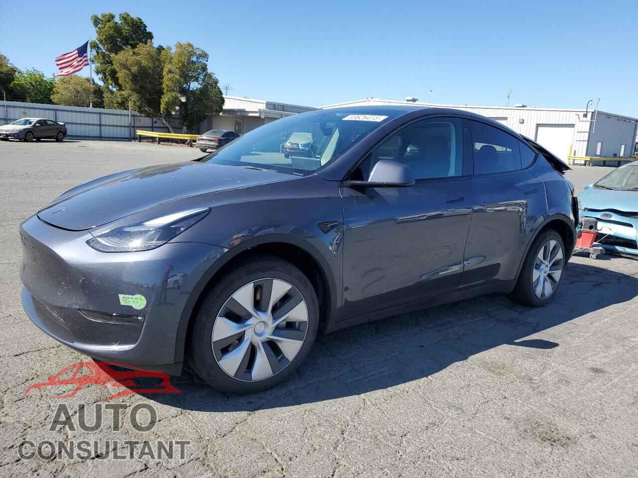 TESLA MODEL Y 2023 - 7SAYGDEE8PF607773