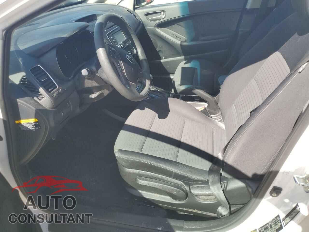 KIA FORTE 2017 - 3KPFL4A74HE009856