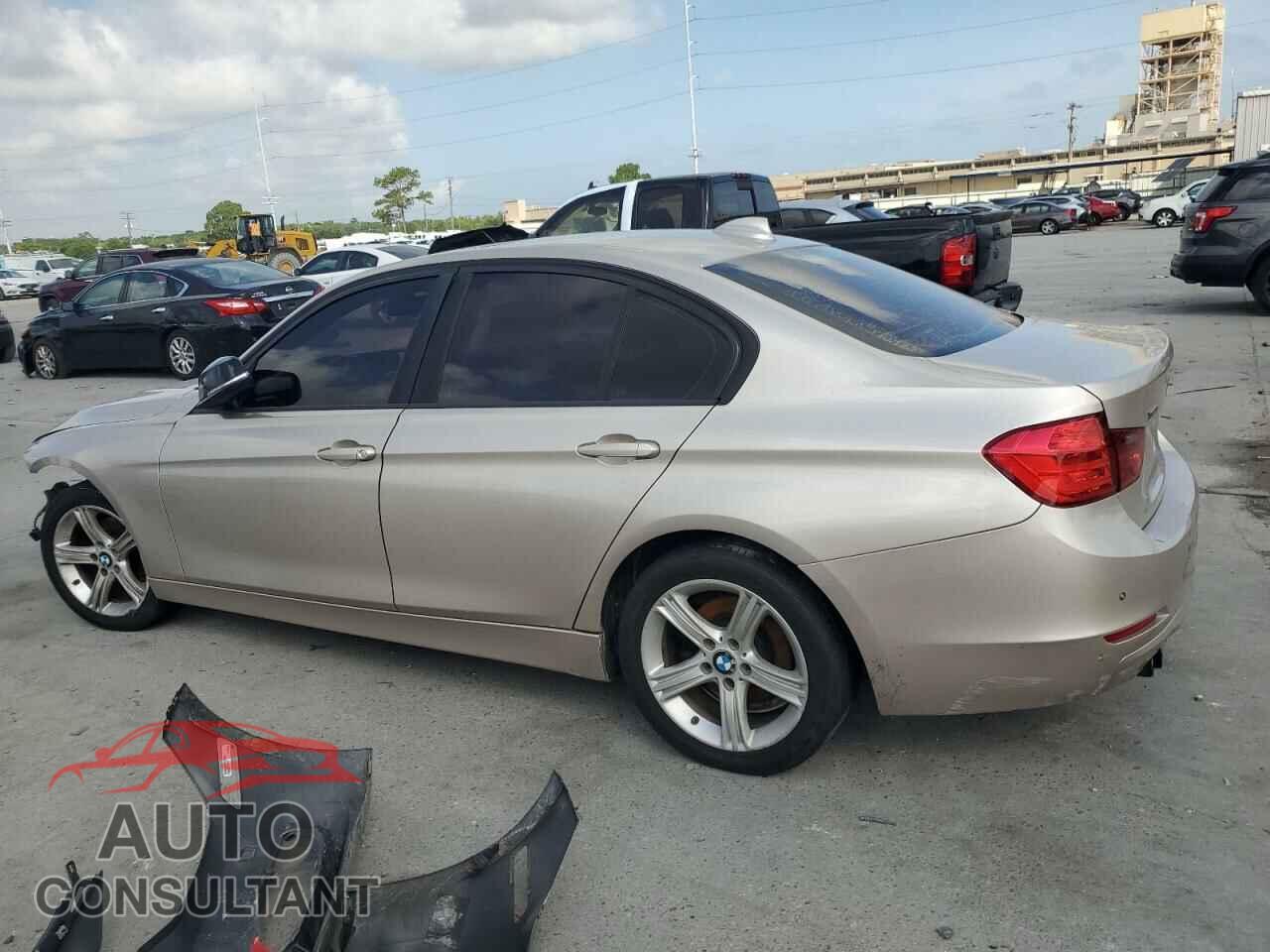 BMW 3 SERIES 2013 - WBA3B5C59DF595524