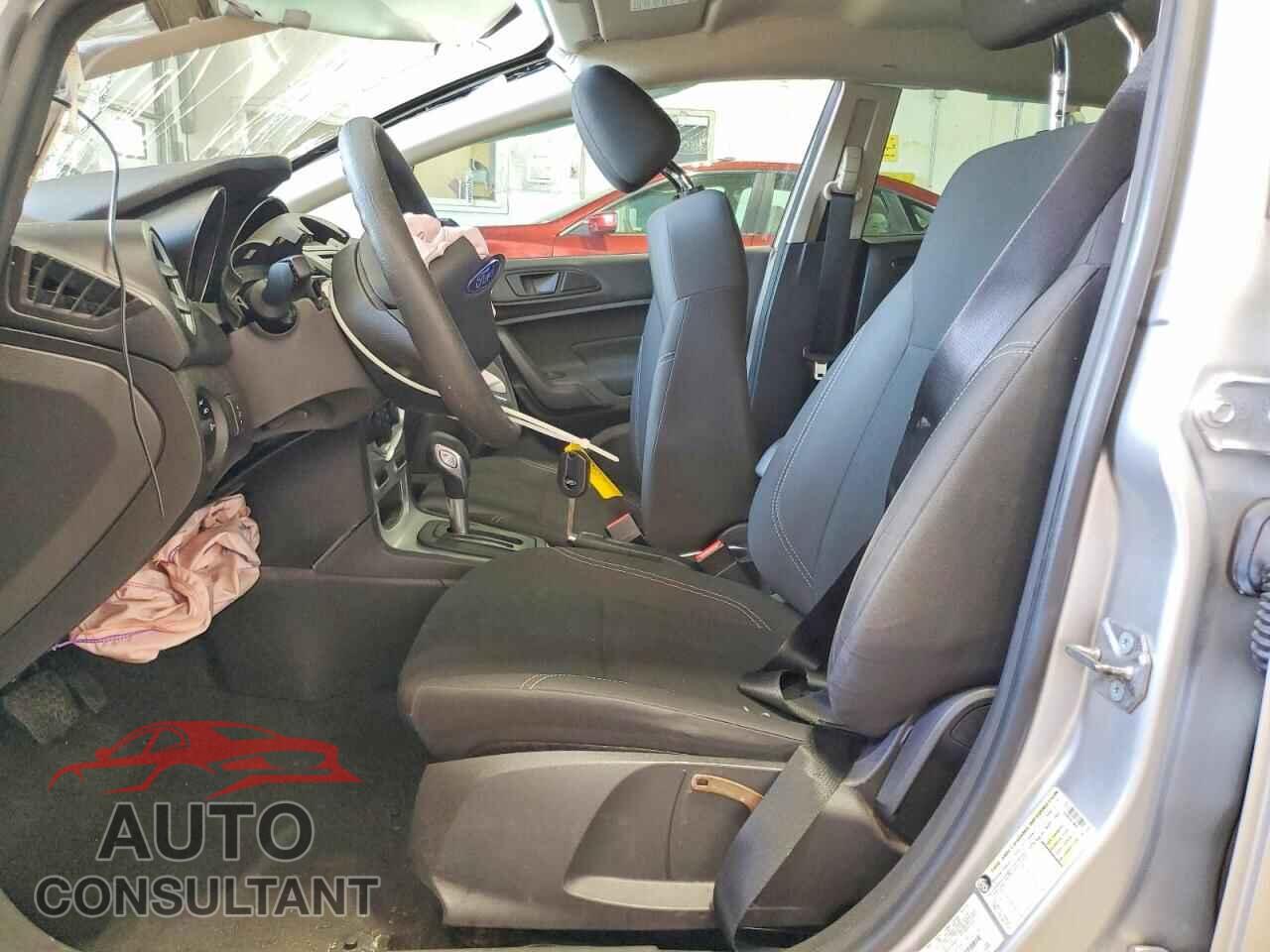 FORD FIESTA 2017 - 3FADP4BJ9HM131663