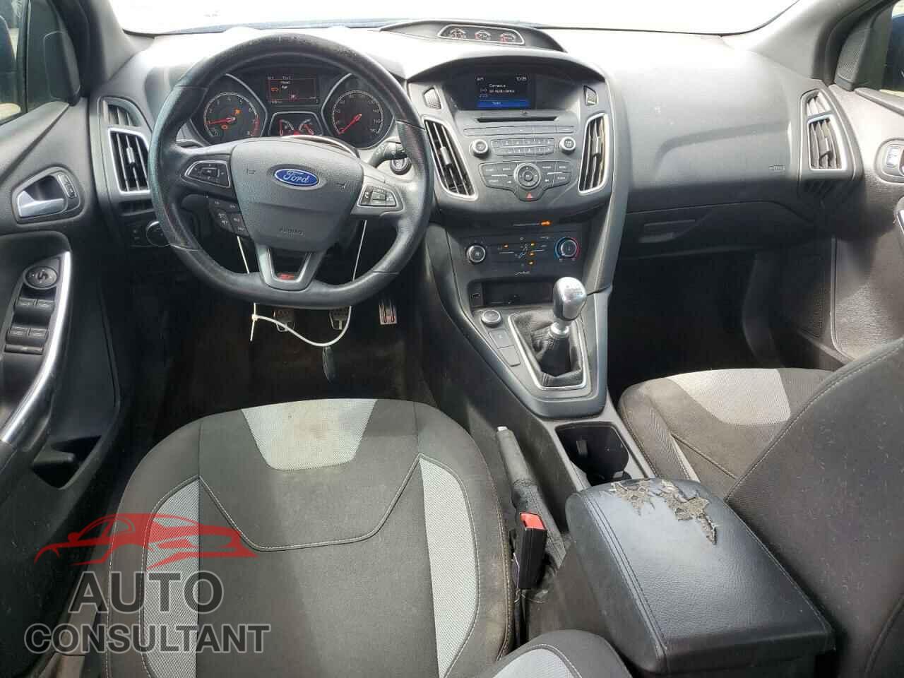 FORD FOCUS 2017 - 1FADP3L9XHL260513