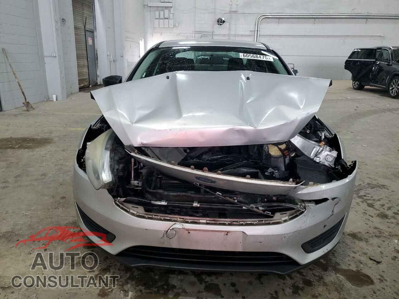 FORD FOCUS 2015 - 1FADP3E20FL276717