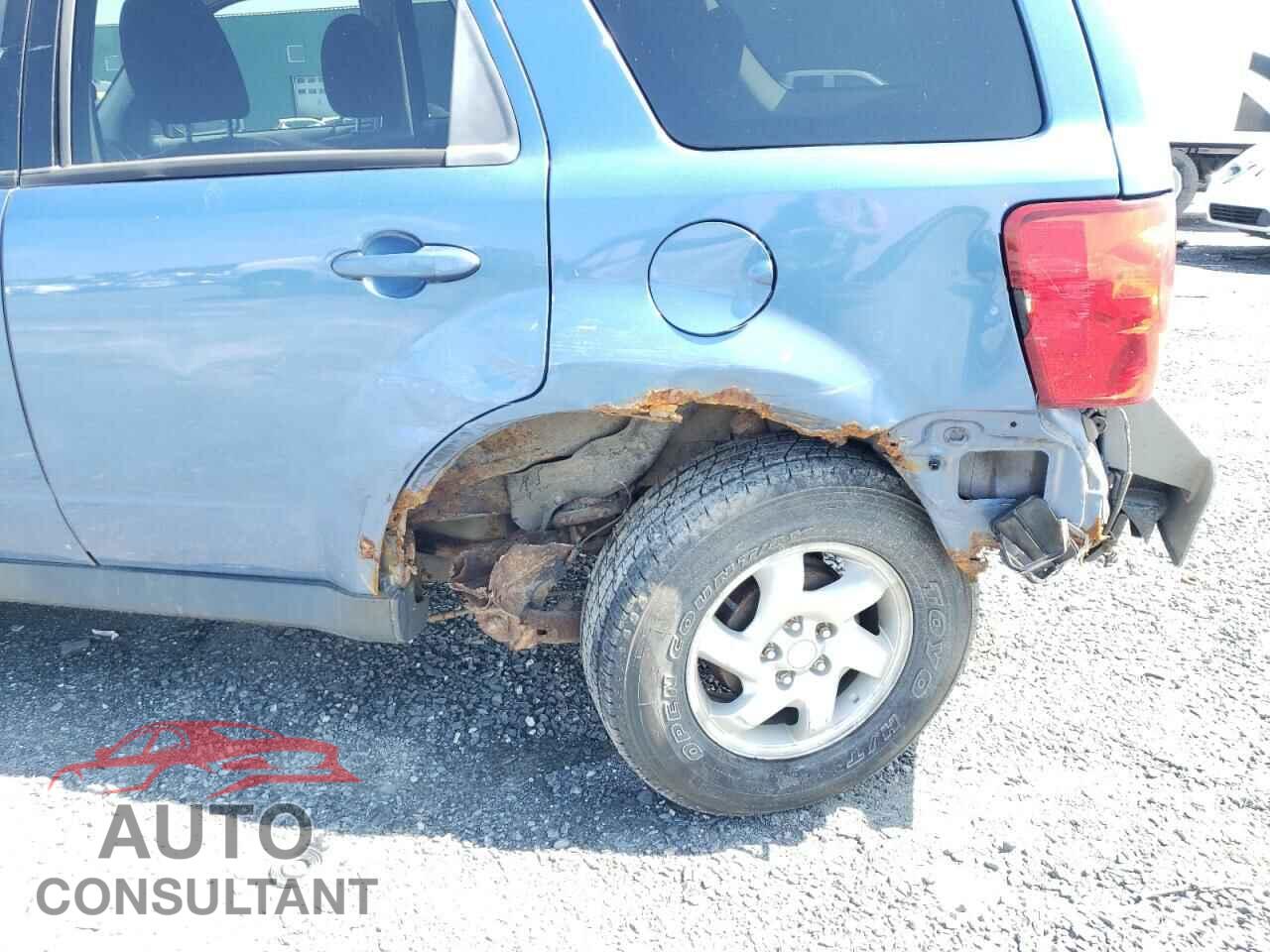 MAZDA TRIBUTE 2009 - 4F2CZ96G39KM00471