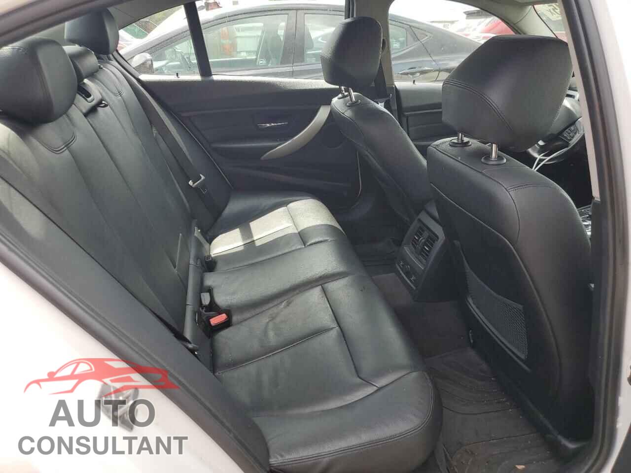 BMW 3 SERIES 2013 - WBA3B3C59DF539667