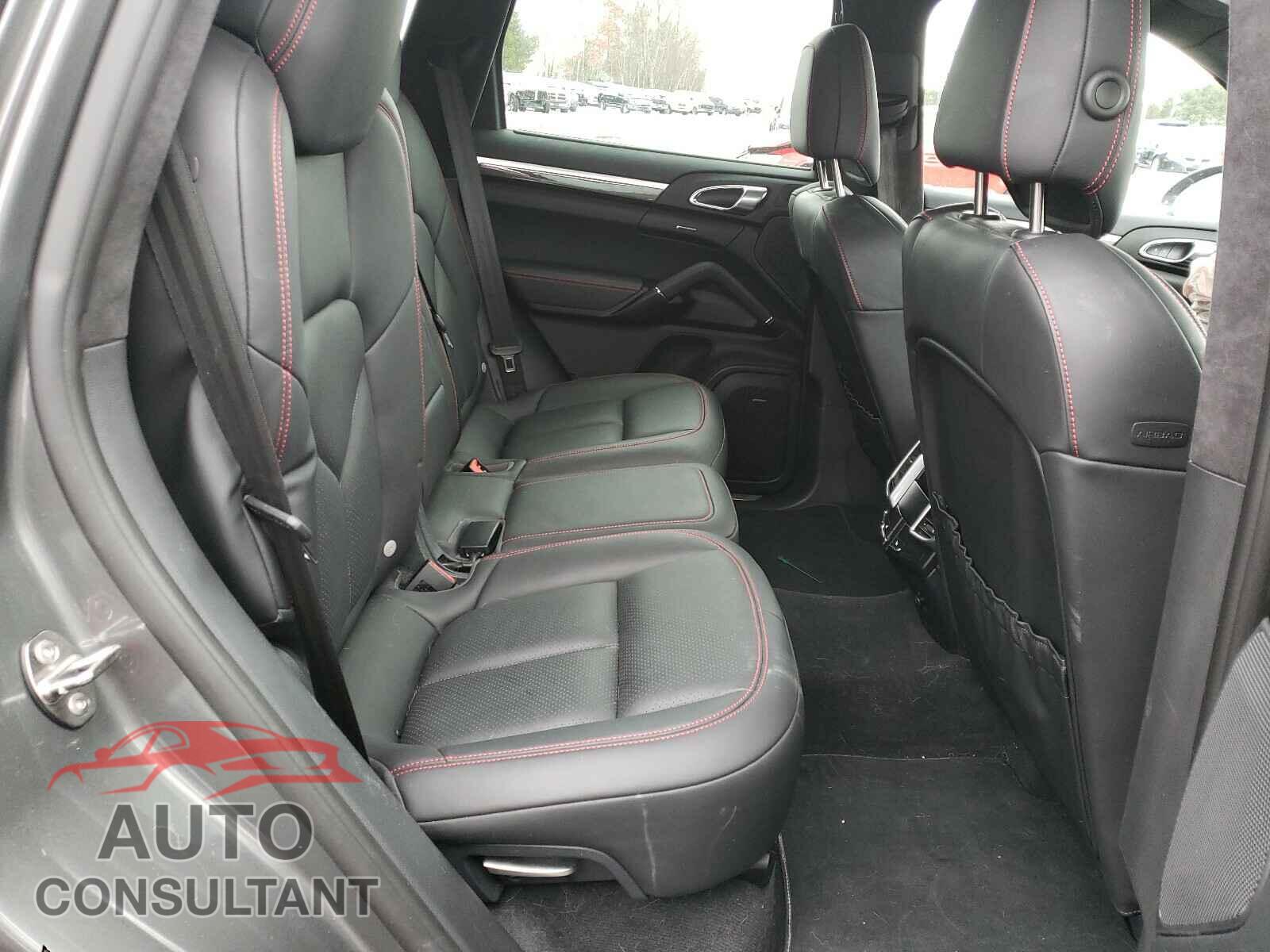 PORSCHE CAYENNE 2016 - WP1AD2A28GLA72267