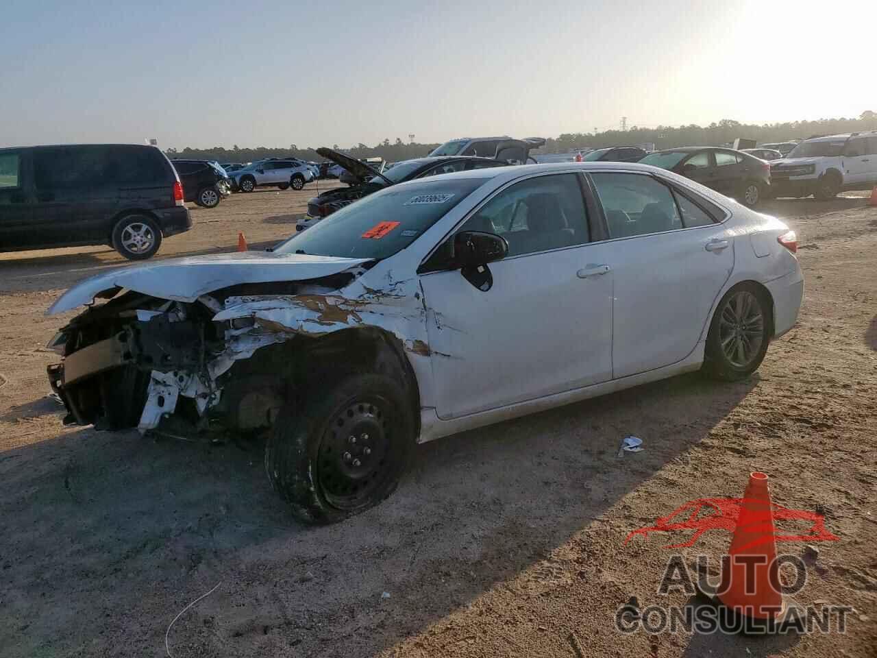 TOYOTA CAMRY 2016 - 4T1BF1FK2GU613208