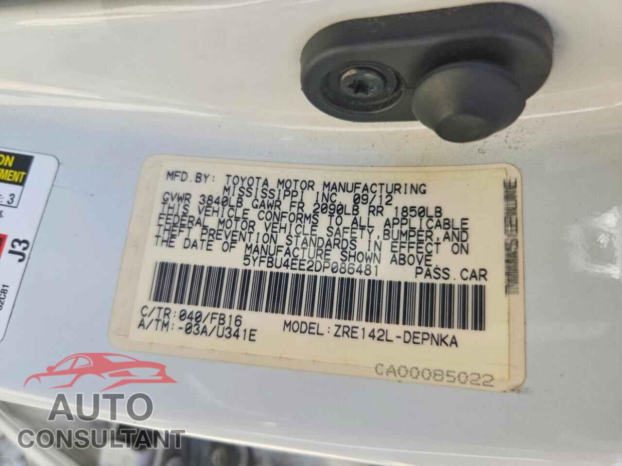 TOYOTA COROLLA 2013 - 5YFBU4EE2DP086481