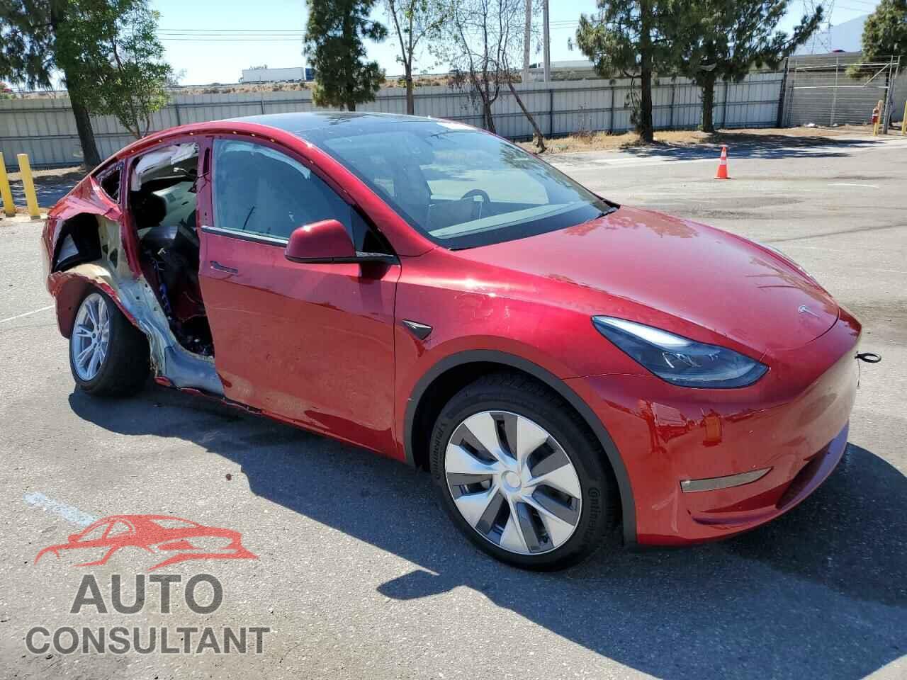 TESLA MODEL Y 2024 - 7SAYGAEE6RF081290
