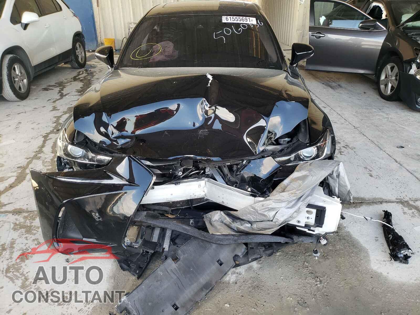 LEXUS IS 2017 - JTHBA1D2XH5060856
