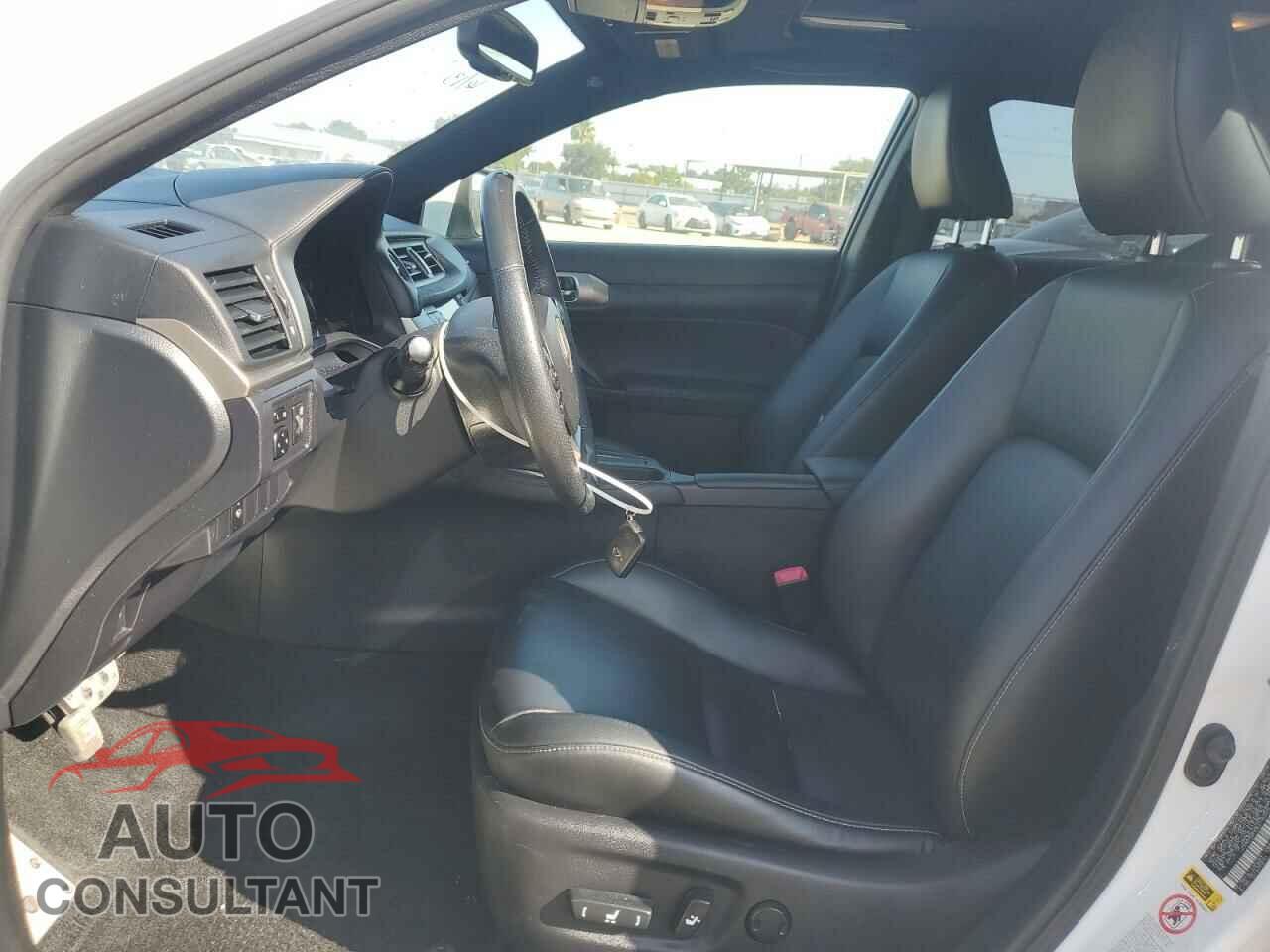 LEXUS CT 200 2014 - JTHKD5BH0E2190034