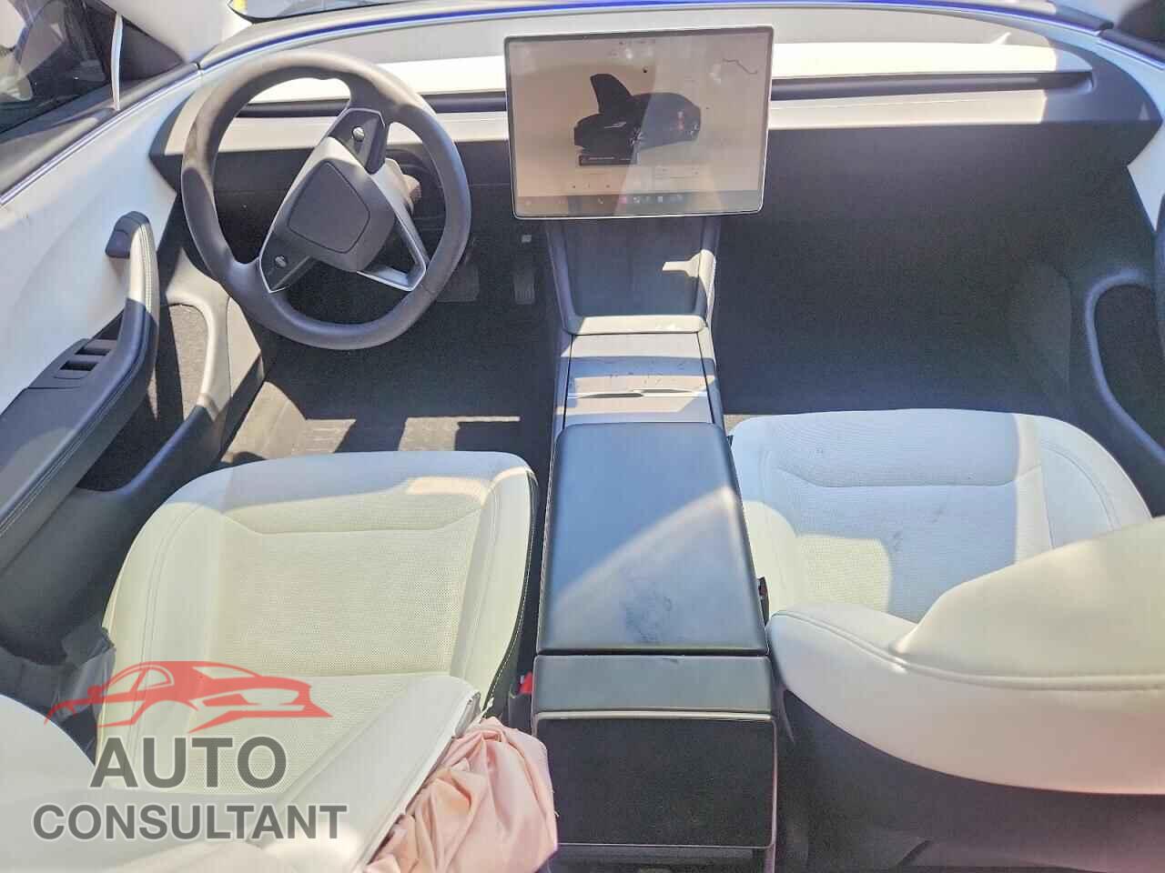 TESLA MODEL 3 2024 - 5YJ3E1EA2RF771550