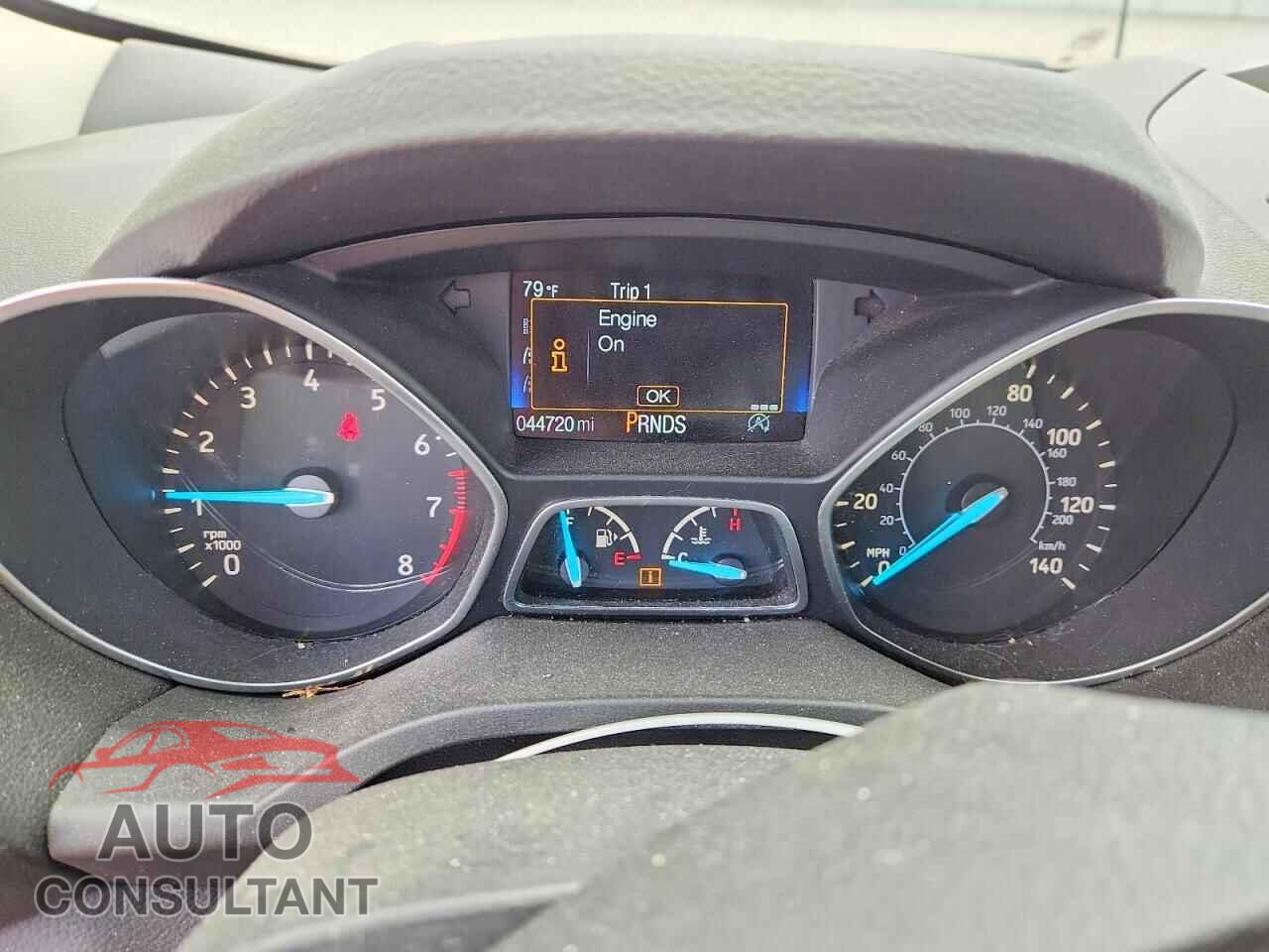 FORD ESCAPE 2017 - 1FMCU9GD0HUC32273