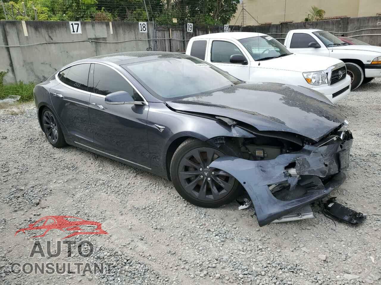 TESLA MODEL S 2018 - 5YJSA1E24JF283477