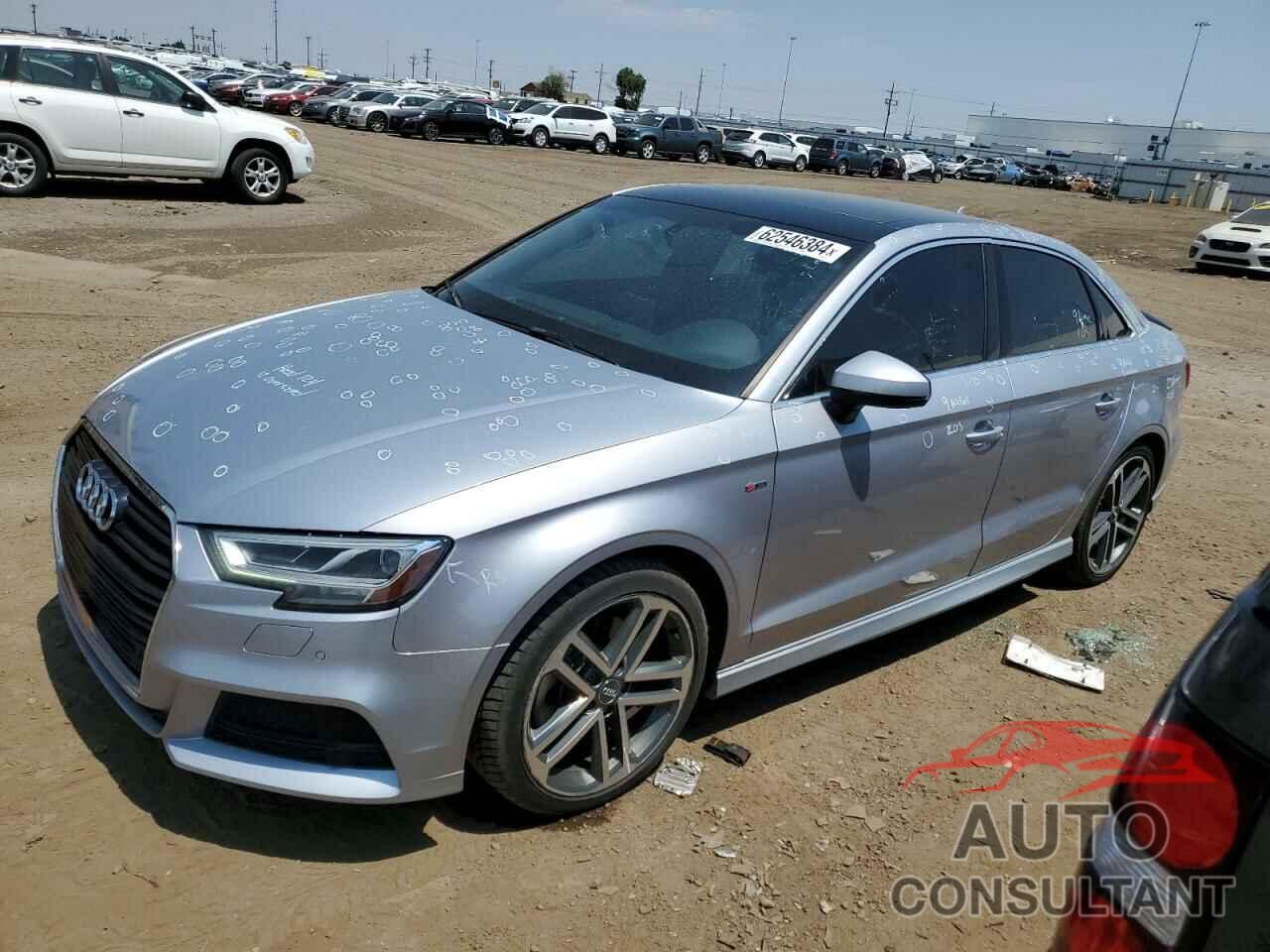 AUDI A3 2018 - WAUJ8GFF7J1030817