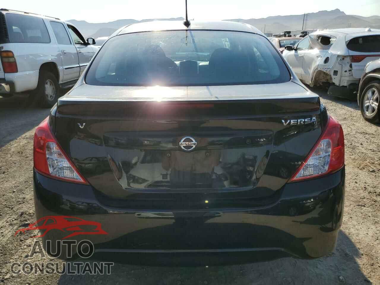 NISSAN VERSA 2017 - 3N1CN7AP1HL824691