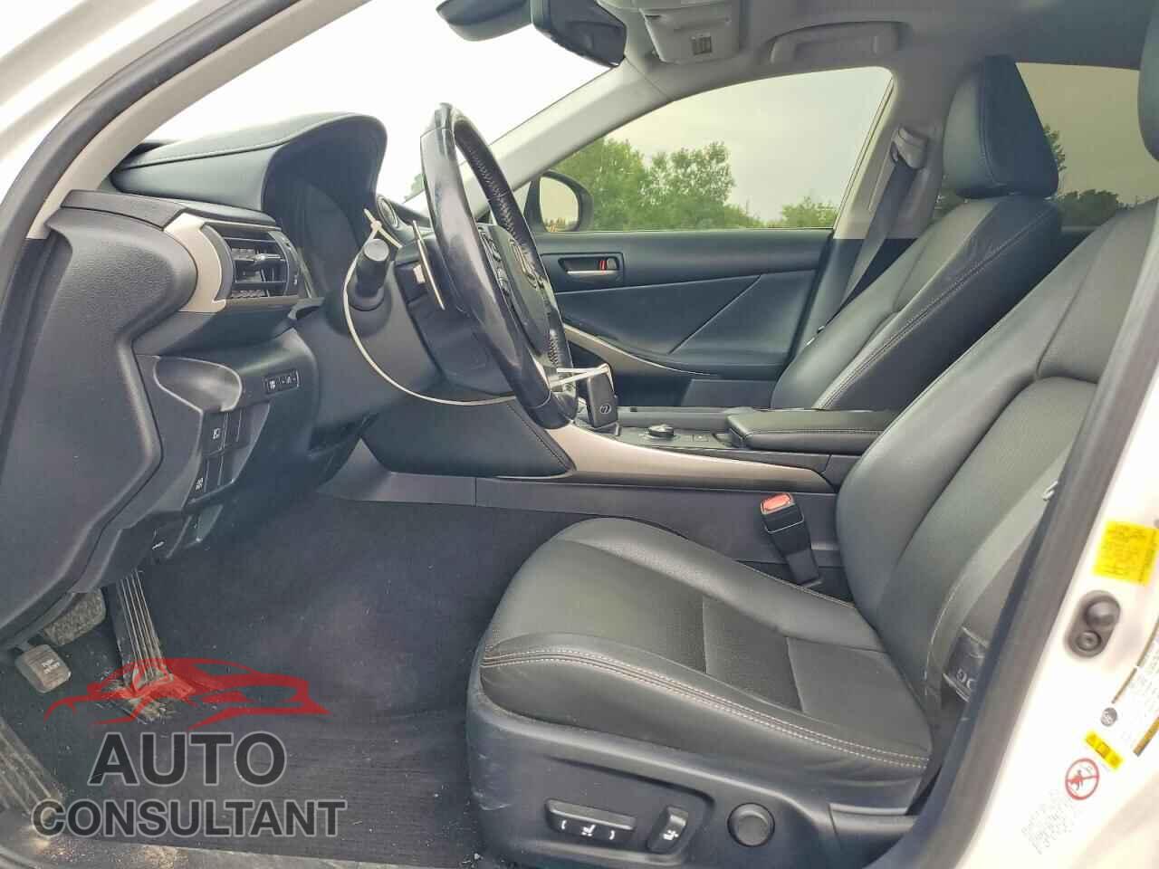 LEXUS IS 2017 - JTHCM1D26H5021189