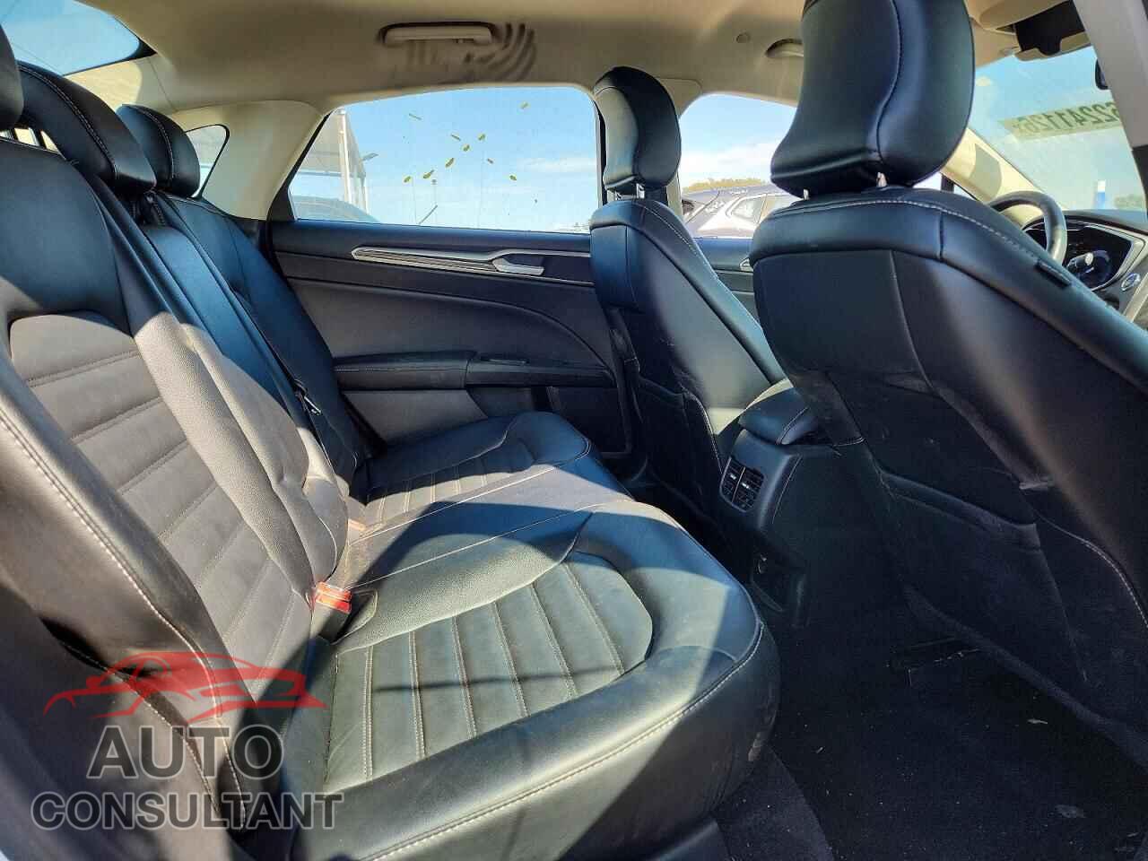 FORD FUSION 2017 - 3FA6P0LU2HR408912