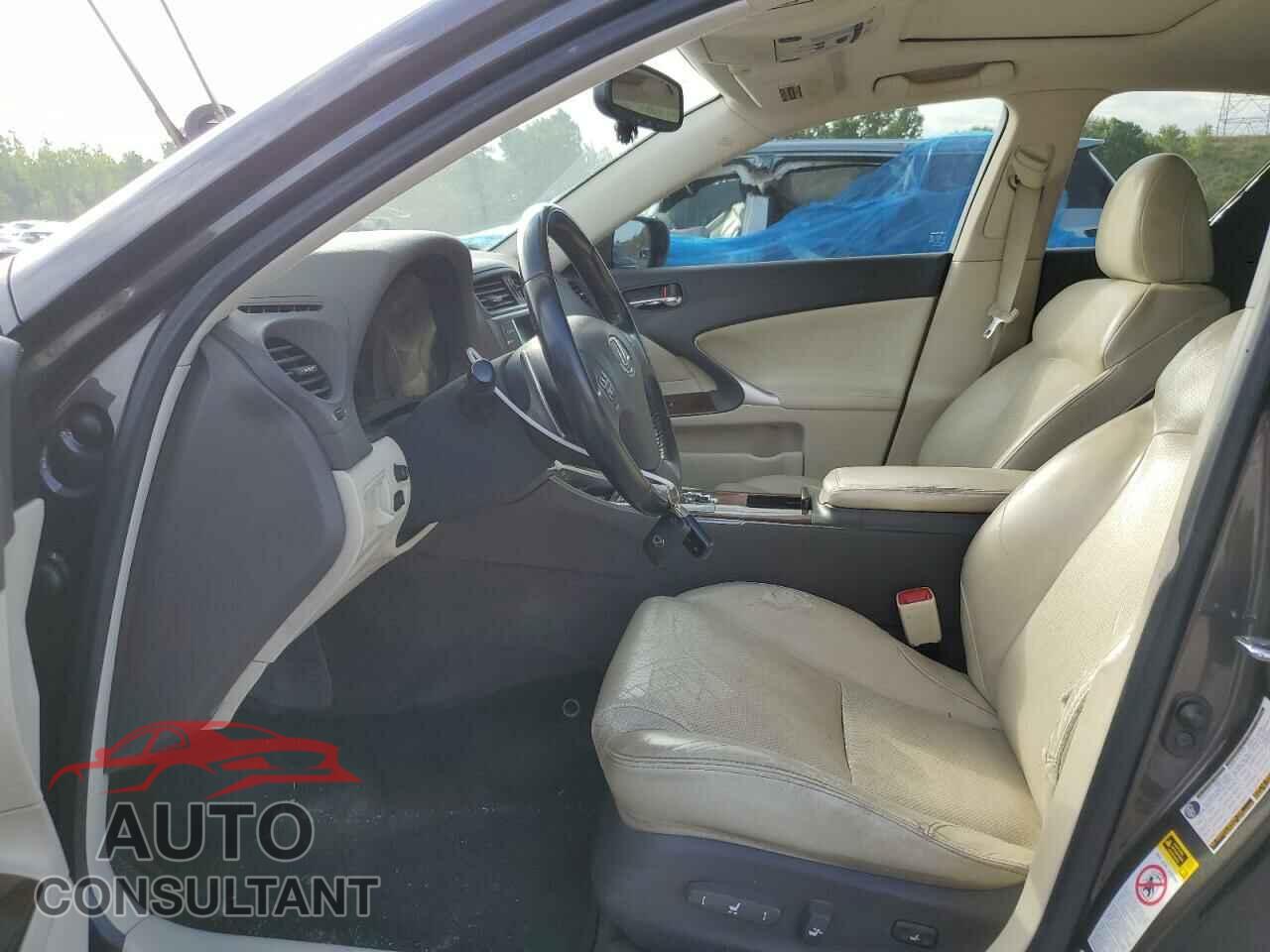 LEXUS IS 2010 - JTHCF5C29A5042532