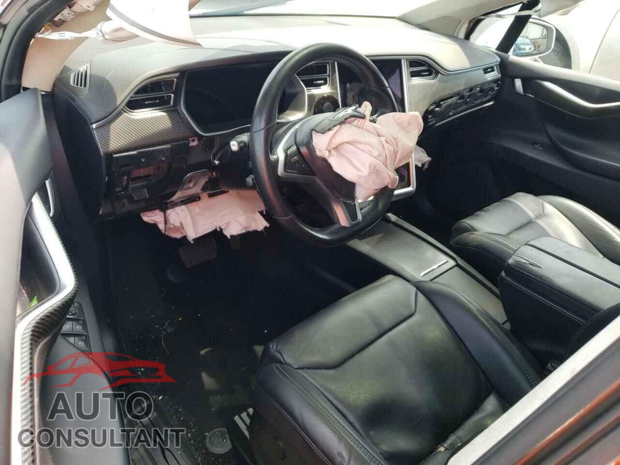TESLA MODEL X 2017 - 5YJXCDE23HF060908