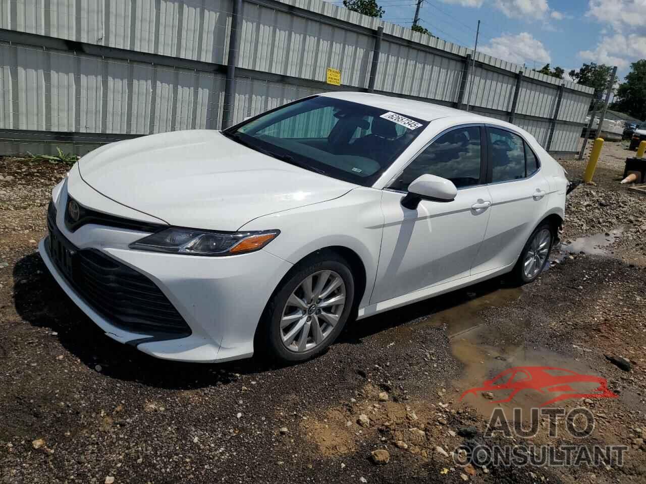 TOYOTA CAMRY 2018 - 4T1B11HK1JU593259
