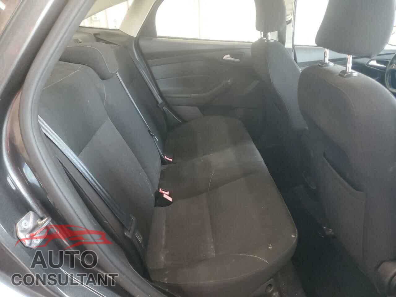 FORD FOCUS 2015 - 1FADP3F2XFL297766