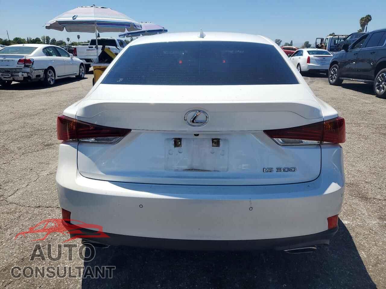 LEXUS IS 2018 - JTHBA1D2XJ5076352