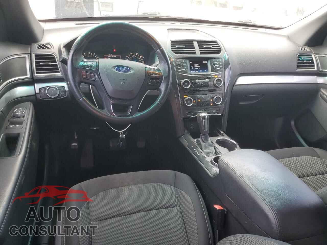 FORD EXPLORER 2017 - 1FM5K7D82HGA32147