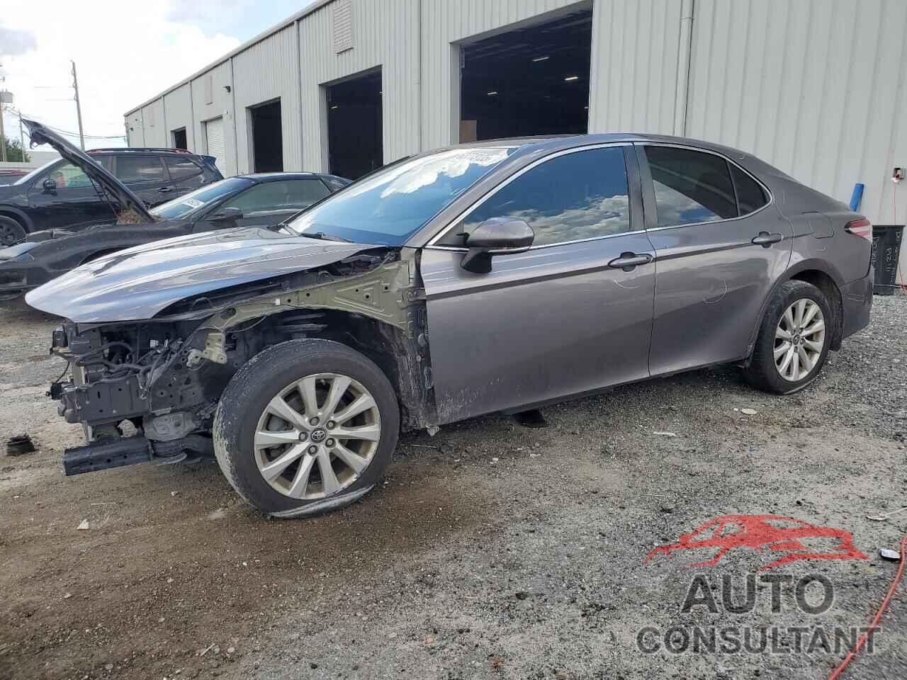 TOYOTA CAMRY 2018 - 4T1B11HK9JU516896