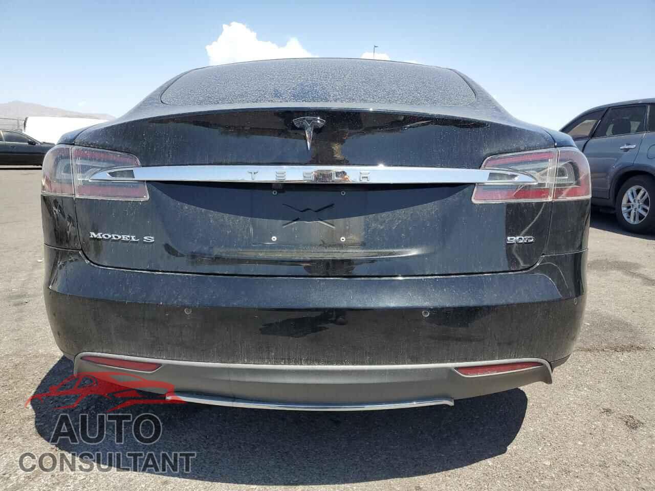 TESLA MODEL S 2015 - 5YJSA1E20FF105704