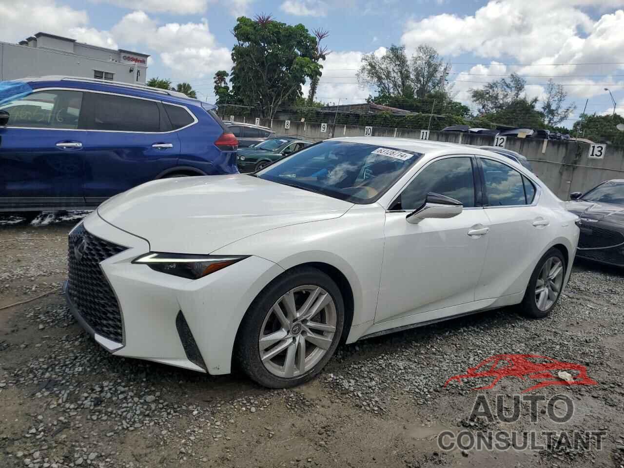 LEXUS IS 2022 - JTHAA1D22N5121656