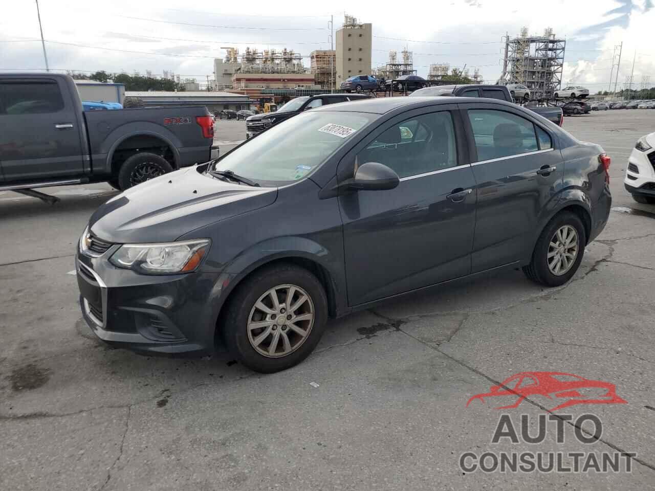 CHEVROLET SONIC 2018 - 1G1JD5SH4J4123411