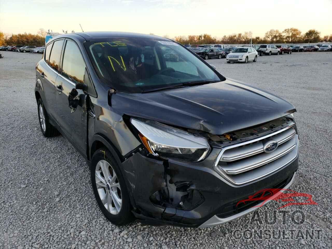 FORD ESCAPE 2017 - 1FMCU0GD5HUB52771