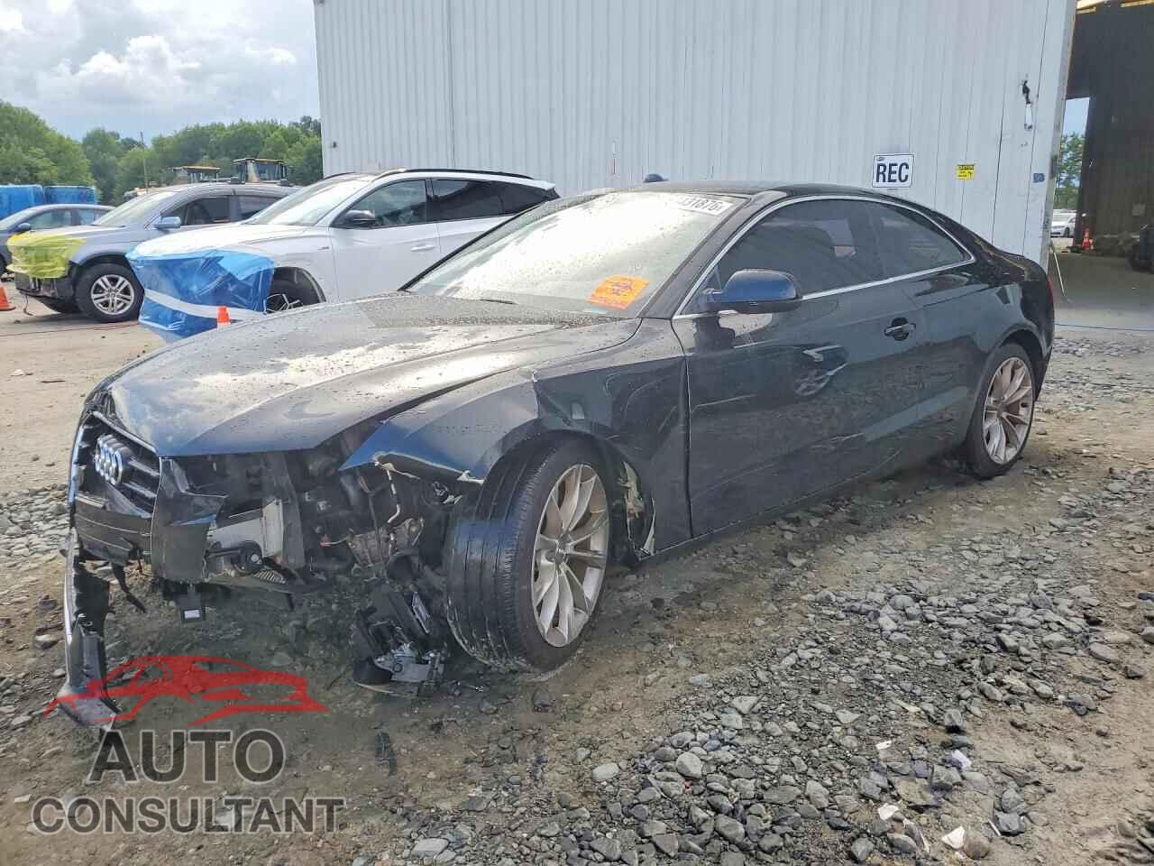 AUDI A5 2013 - WAUGFAFR4DA012786