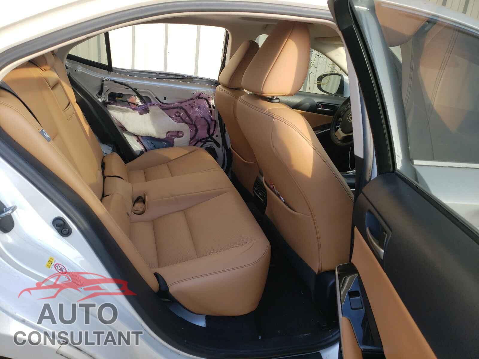 LEXUS IS 2017 - JTHBA1D24H5058150