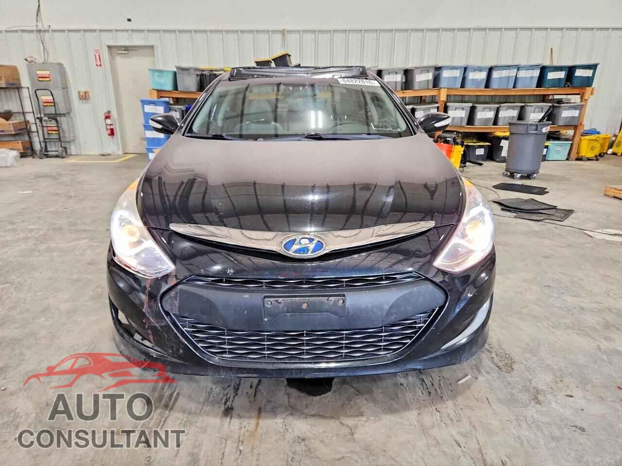 HYUNDAI SONATA 2014 - KMHEC4A48EA110068