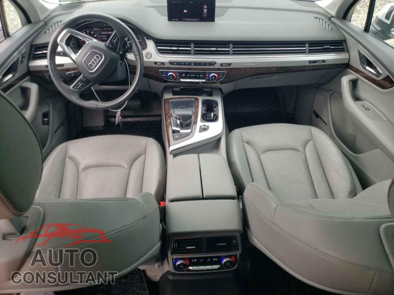AUDI Q7 2018 - WA1LHAF73JD021400