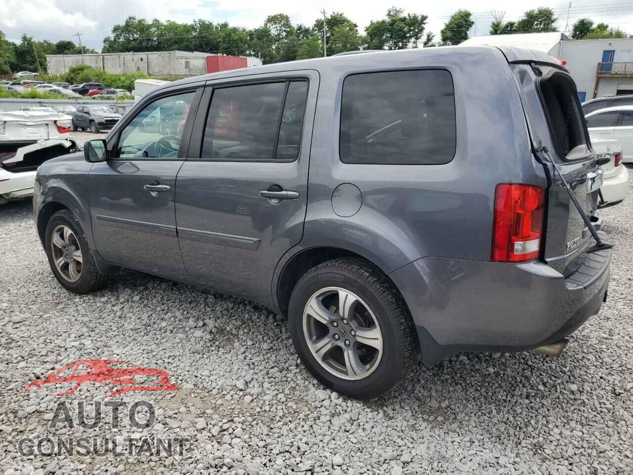 HONDA PILOT 2015 - 5FNYF4H32FB032238