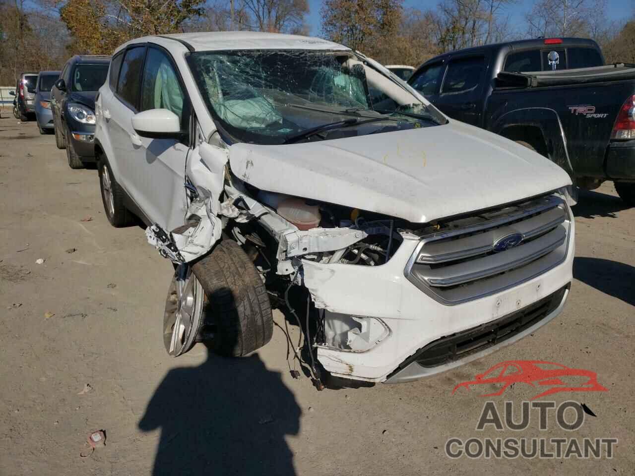 FORD ESCAPE 2017 - 1FMCU0GD4HUE38787