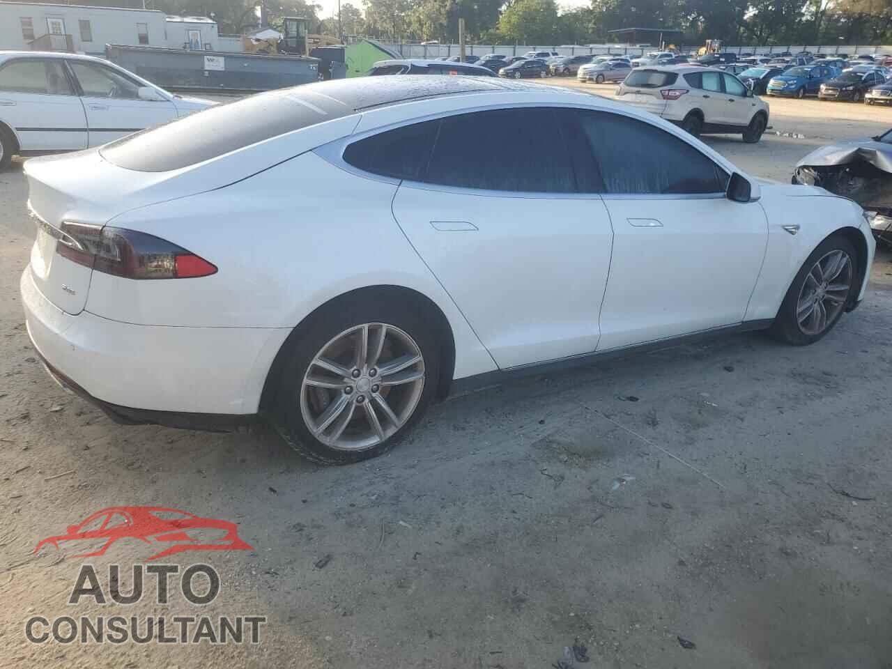 TESLA MODEL S 2013 - 5YJSA1CP9DFP21848