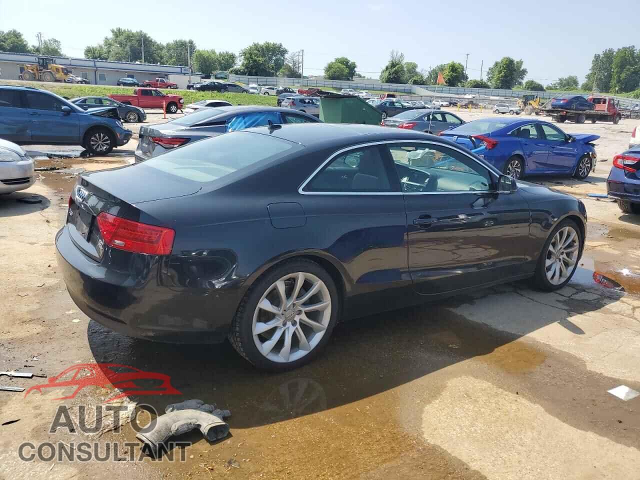 AUDI A5 2013 - WAULFAFR1DA016177