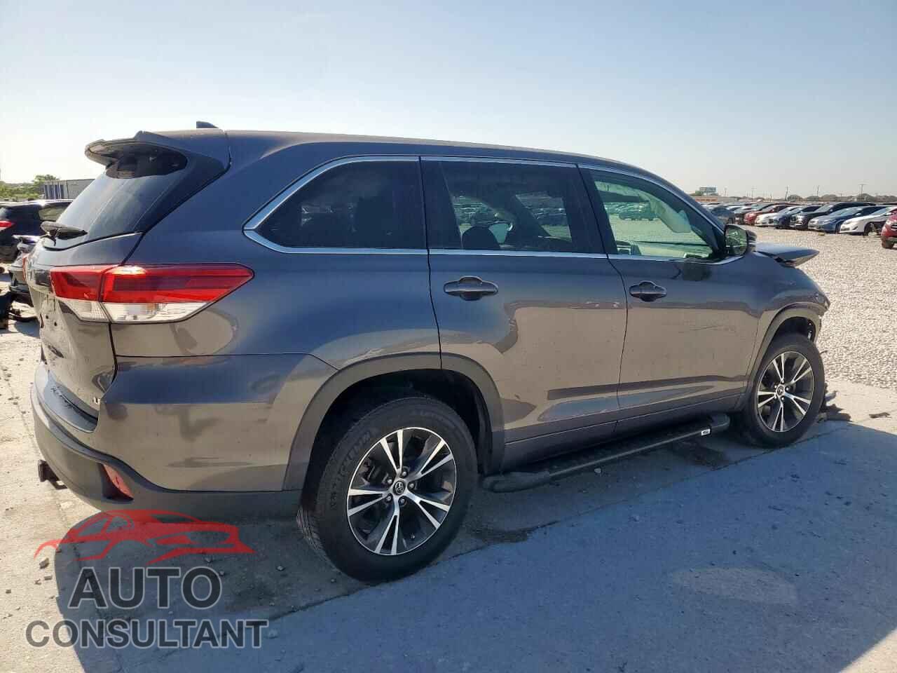 TOYOTA HIGHLANDER 2018 - 5TDZZRFH2JS239840