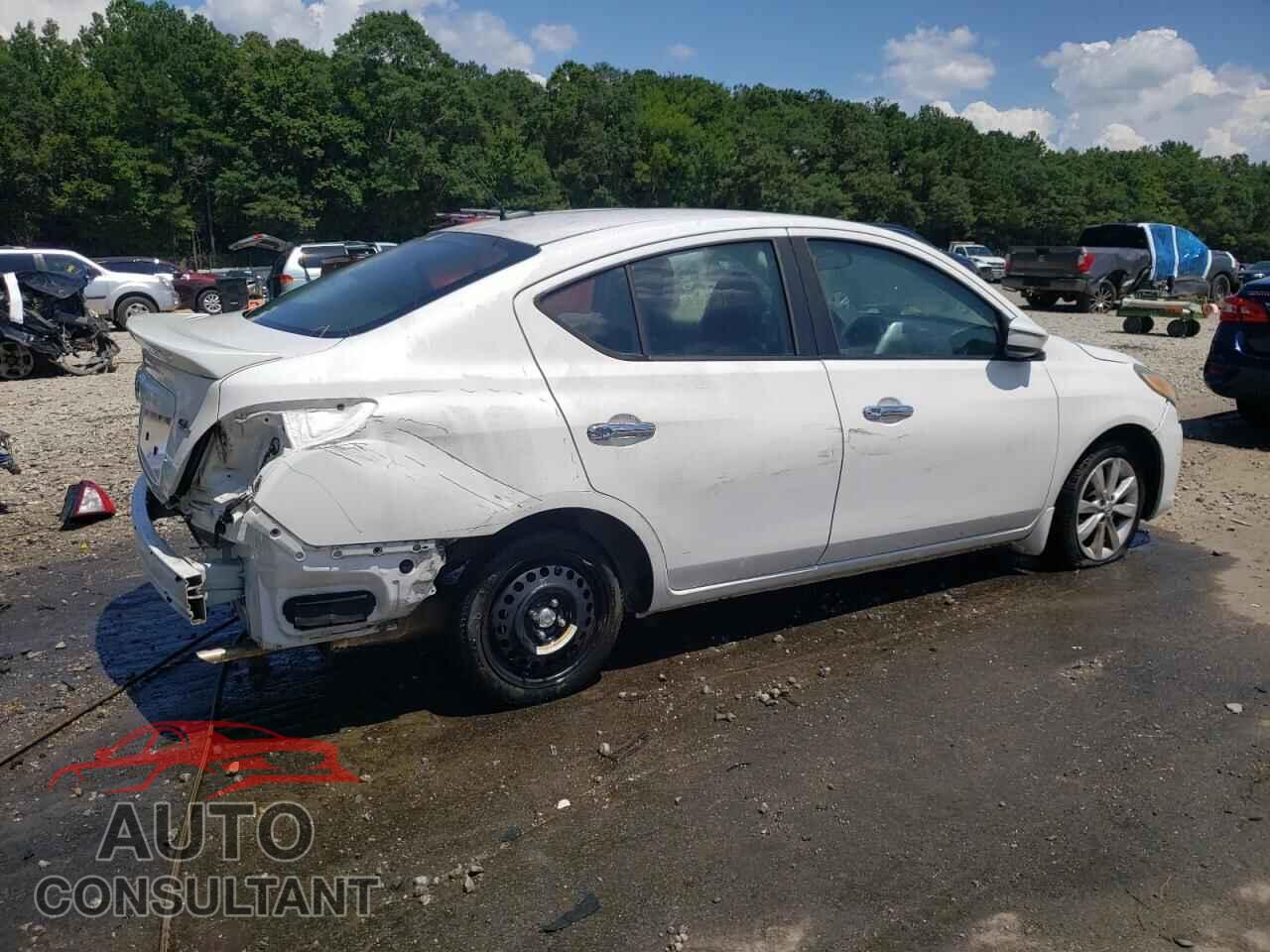 NISSAN VERSA 2017 - 3N1CN7AP1HL825663