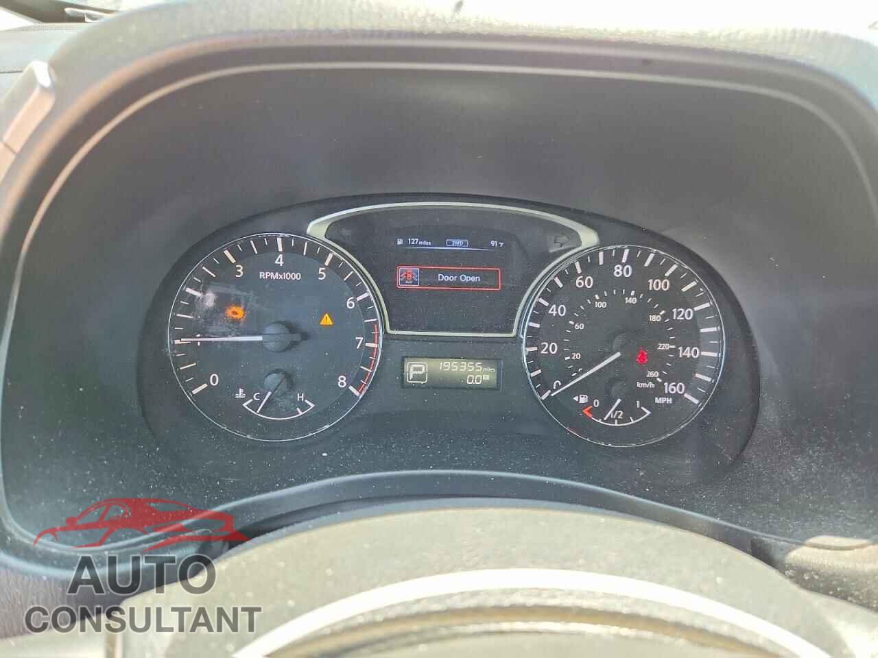 NISSAN PATHFINDER 2014 - 5N1AR2MM9EC677326
