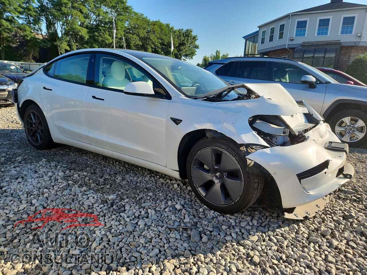 TESLA MODEL 3 2022 - 5YJ3E1EB5NF153366