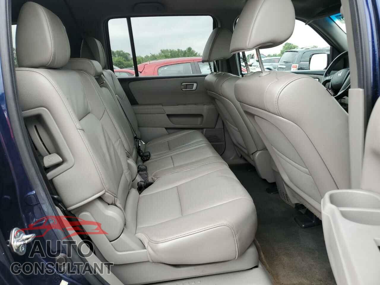 HONDA PILOT 2013 - 5FNYF4H52DB065139